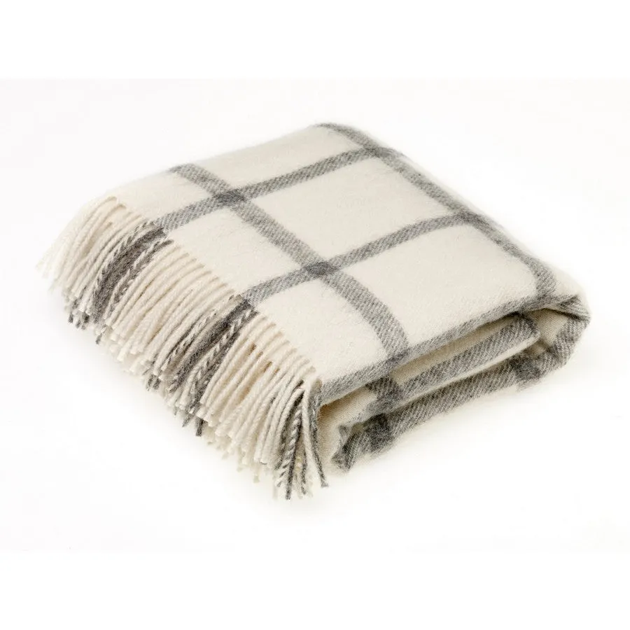 Bronte By Moon Throw - Windowpane Cream