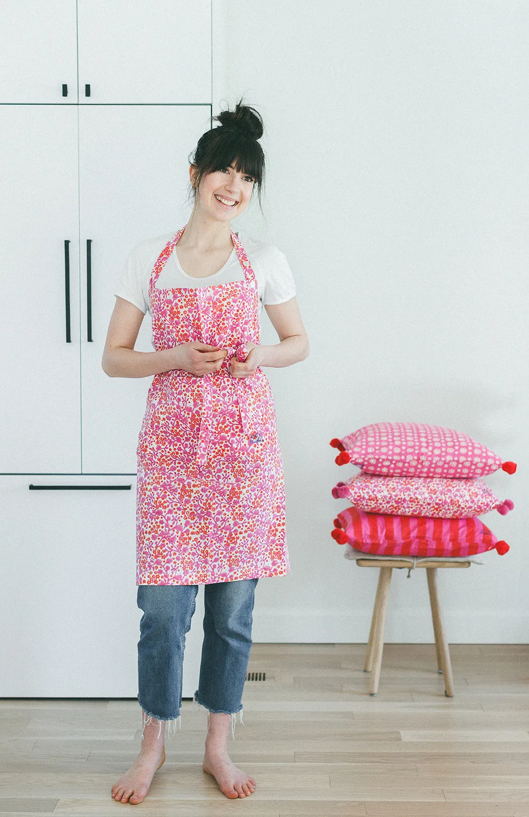Cushion Cover with Pompom Detail in Pink Melody