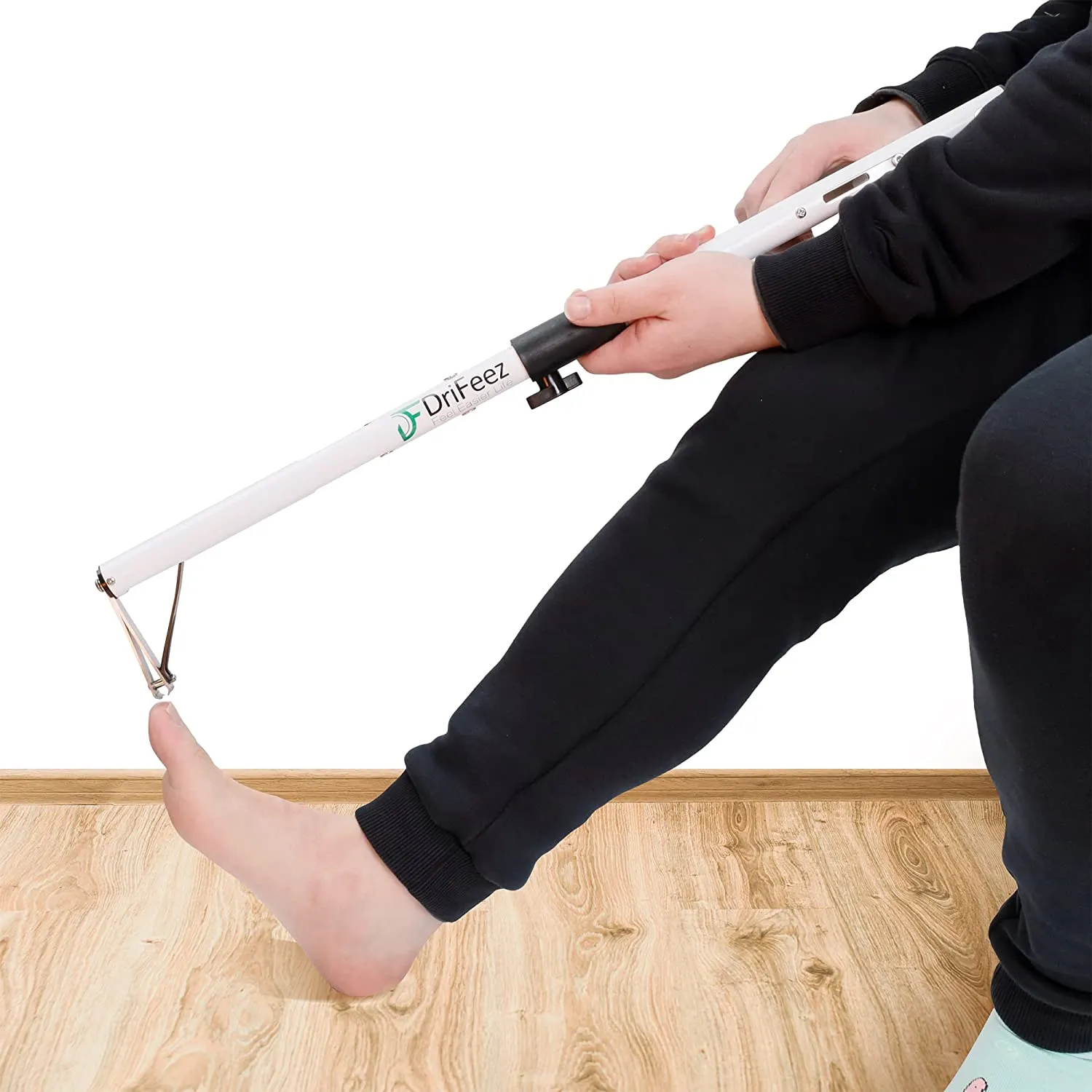 Long Handle Toenail Clippers 4mm Wide Jaw Opening for Seniors Thick Toenails, Overweight, Obese, Hip and Waist Patients | Easy Reach Toe Nail Clipper for Feet (Crystal White - 20" / 50cm)