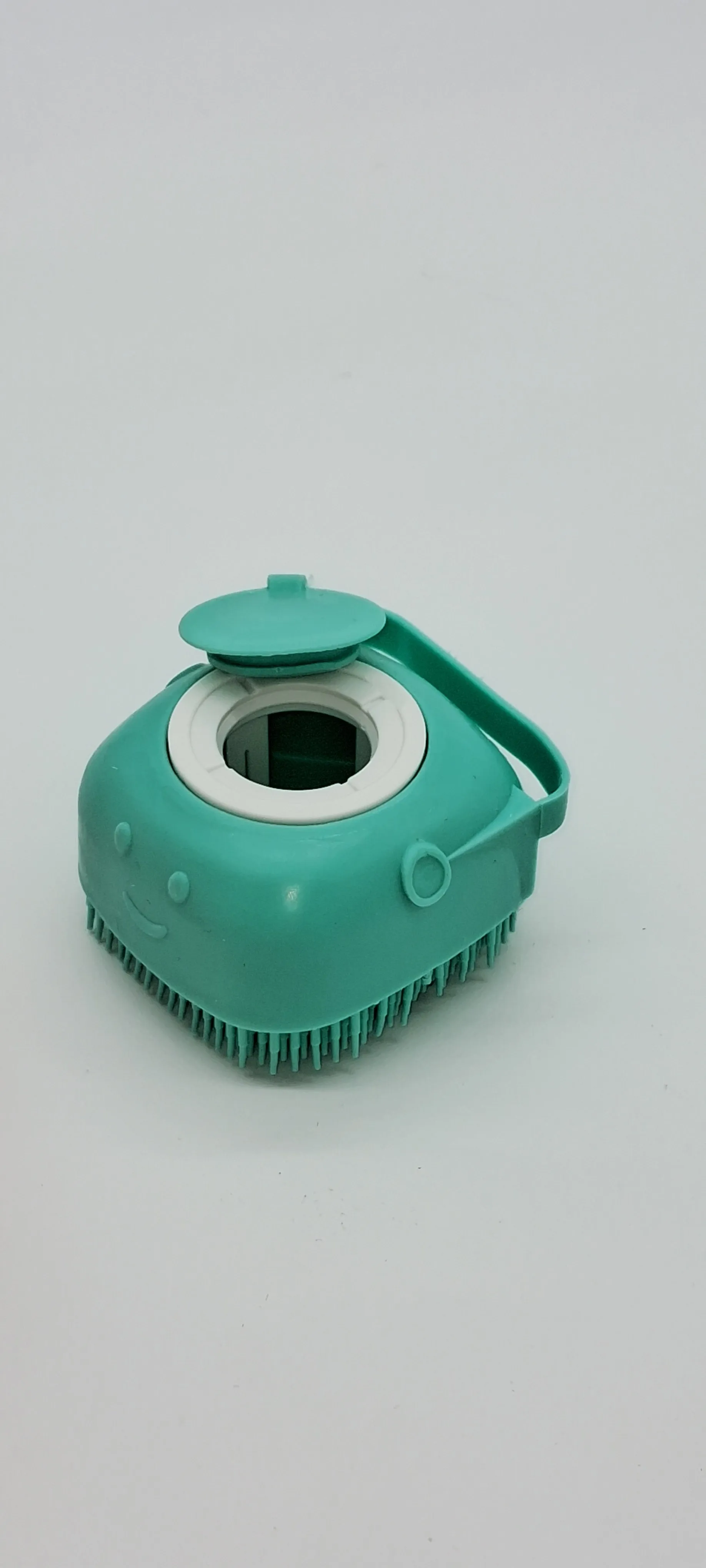 PAMPER MASSAGE & SHAMPOO Brush