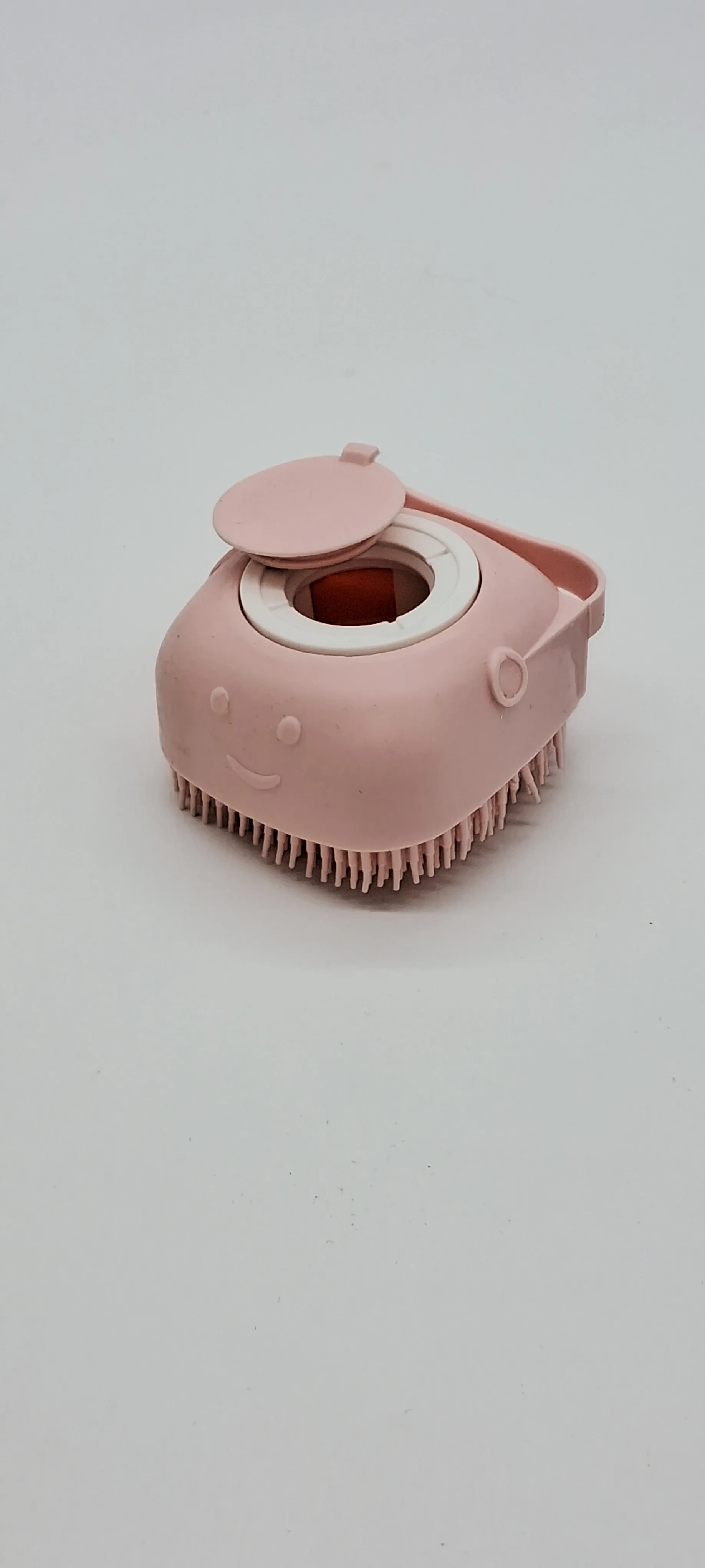 PAMPER MASSAGE & SHAMPOO Brush