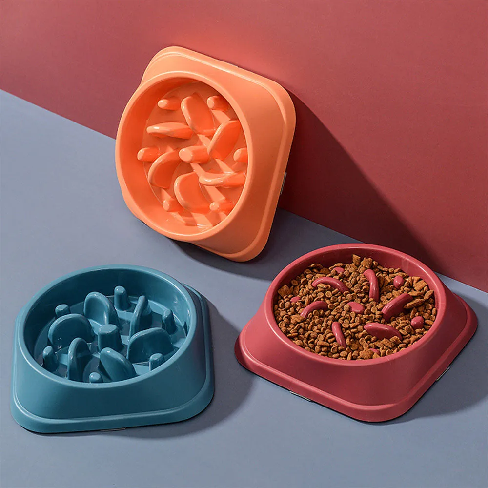 PAWS ASIA Wholesale PP Plastic Portable Slow Eating Non Slip Dog And Cat Bowls