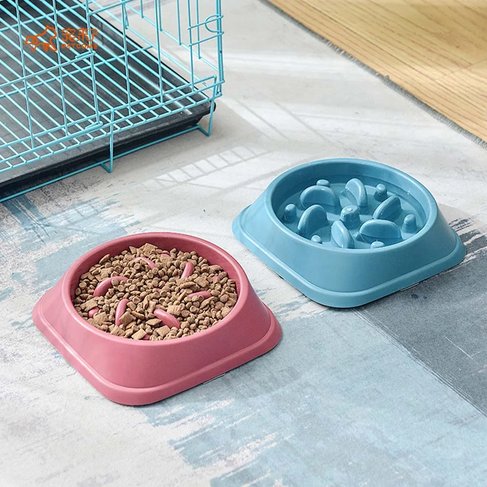PAWS ASIA Wholesale PP Plastic Portable Slow Eating Non Slip Dog And Cat Bowls